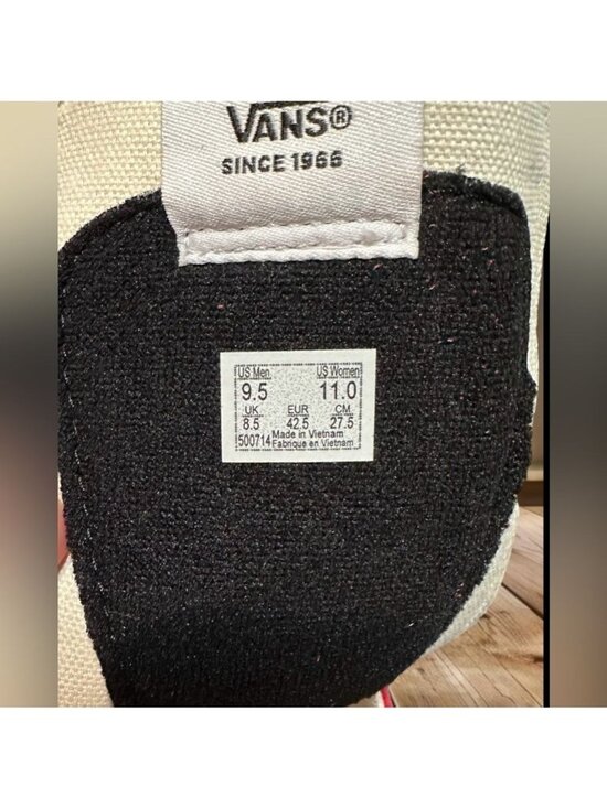 VANS Sk8-Hi Racing Red/True White VN0A4BV6JV6 Unisex Mens 9.5 Womens 11 High Top